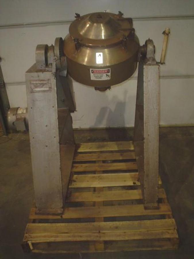 Used Used Approximately 2 Cubic Foot Cone Blender with Intensifier Bar