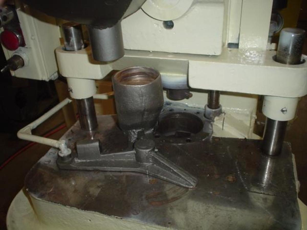 Used Used Stokes Model 900-525 Single Station R Tablet Press