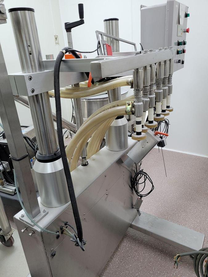 Used Used Aesus (DL Tech) 6 Head Liquid Filling Line