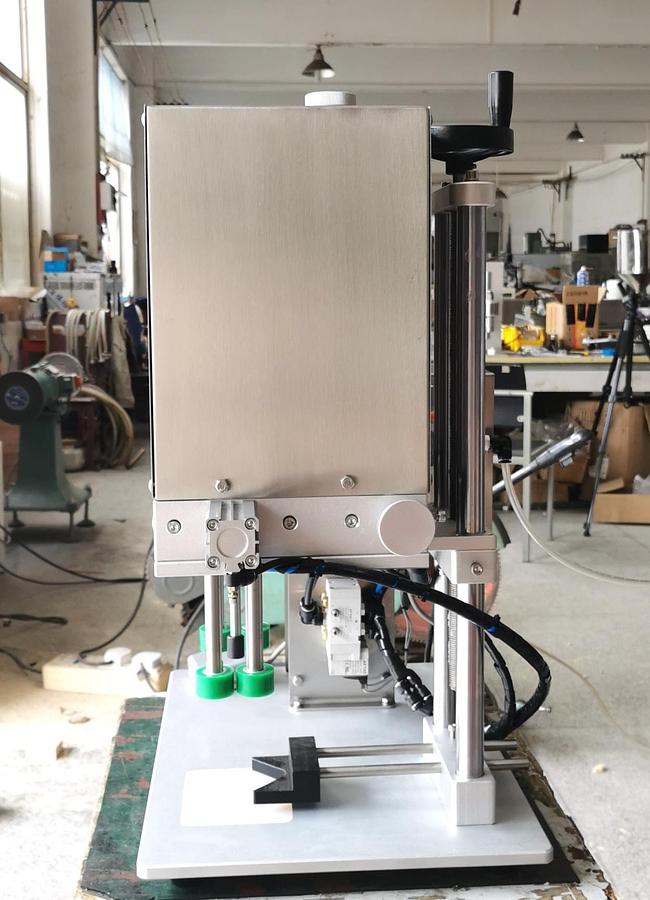 New Table Top 4 Wheel Capper Model CP-410S