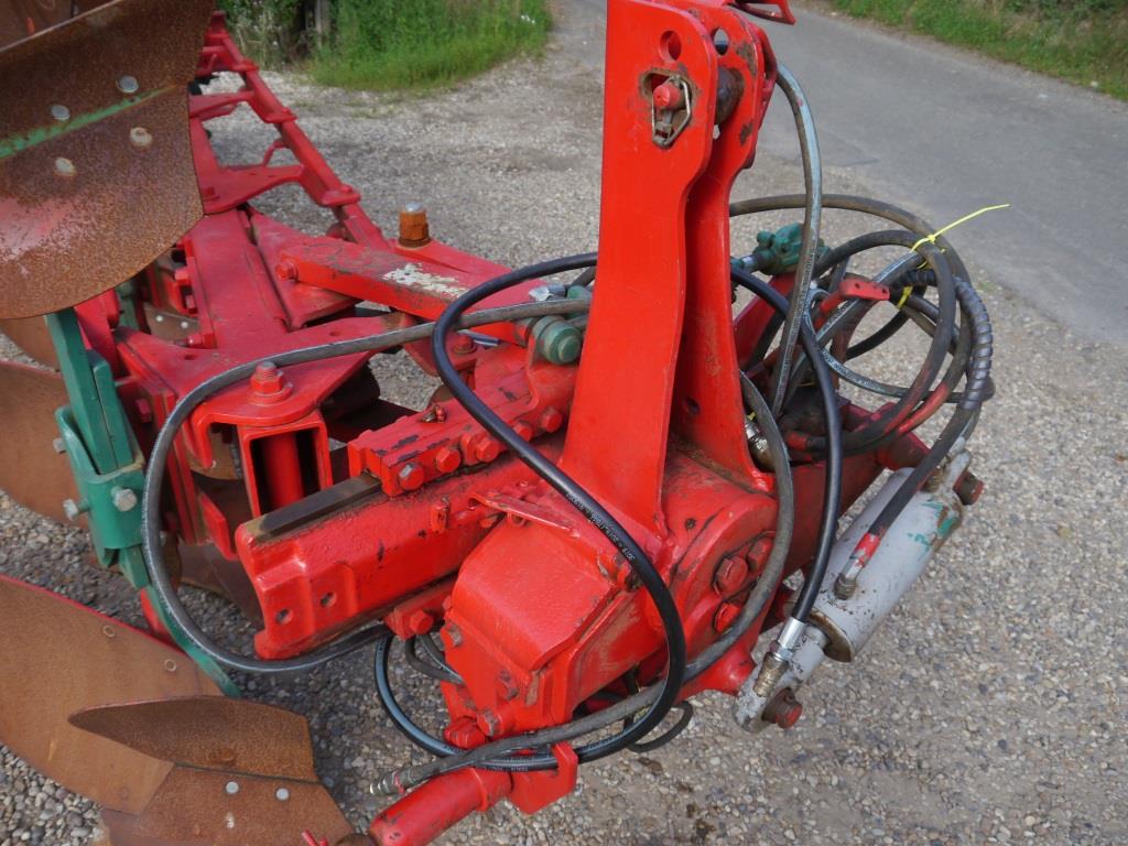 Used Kverneland LB85-160 5 Furrow Plough