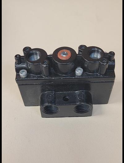 Used INGERSOLL-RAND ARO PNEUMOTIC AIR VALVE 5WAY 1/4" PILOT A212PD-G(B13)
