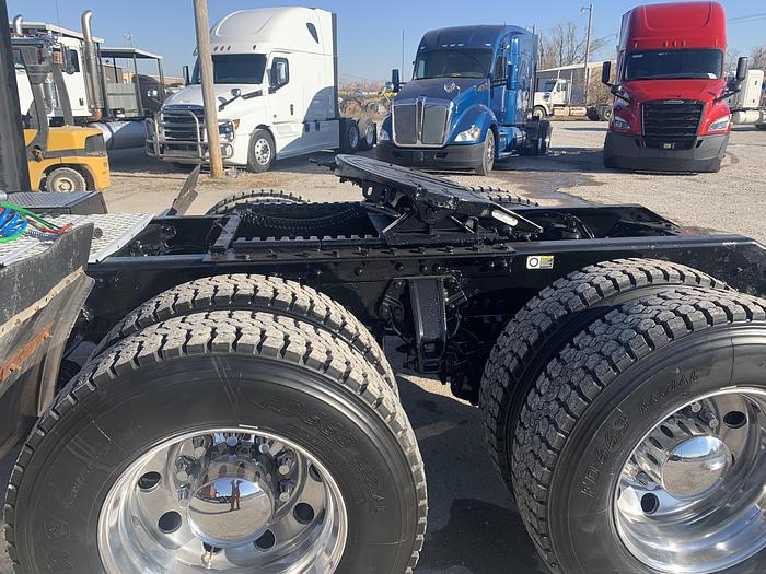 Used 2013 Kenworth T700