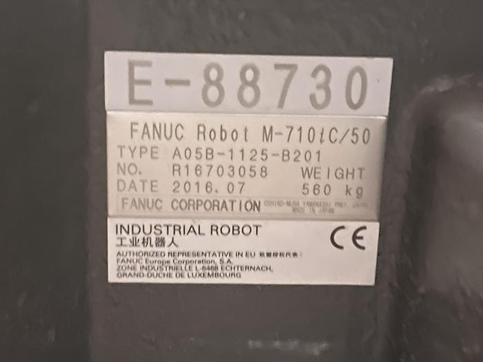 Used FANUC M710IC/50 6 AXIS ROBOT 50KG X 2,050 MM H-REACH WITH R30IB CONTROLLER NEW 2016