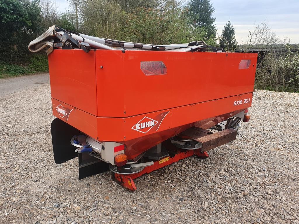 Used Kuhn Axis 30.1 Fertiliser Spreader