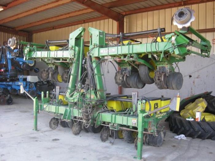 JOHN DEERE 1720