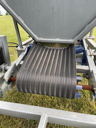 LANE Stacking Conveyor 32ft x 24 in belt