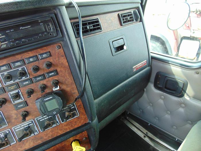 Used 2004 KENWORTH T800B 6X4 WINCH TRACTOR " CAT "