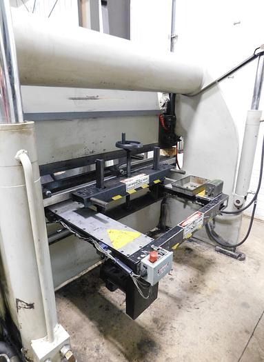 Used Accurpress 8' x 100 Ton CNC Hydraulic Press Brake 710008