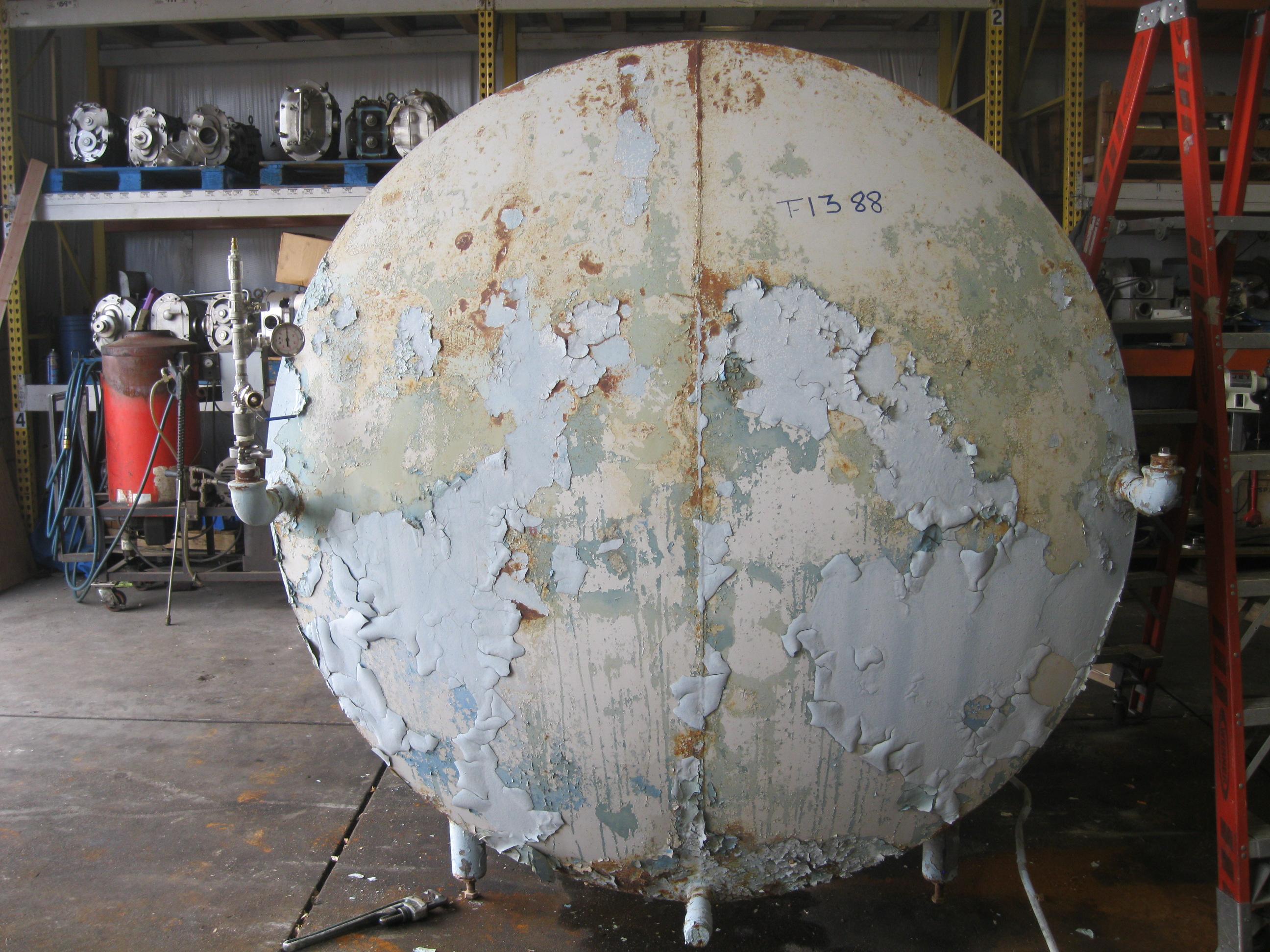 Usado 1000 GALLON BULK TANK WITH JACKET