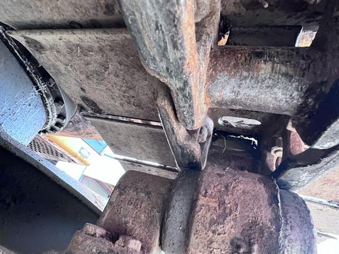 Used 2010 JOHN DEERE 135D EXCAVATOR