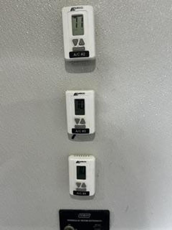 Used DATA VAN / CONTROL CENTER