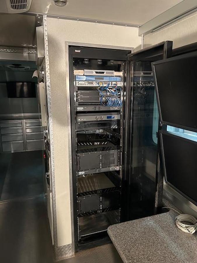 Used DATA VAN / CONTROL CENTER