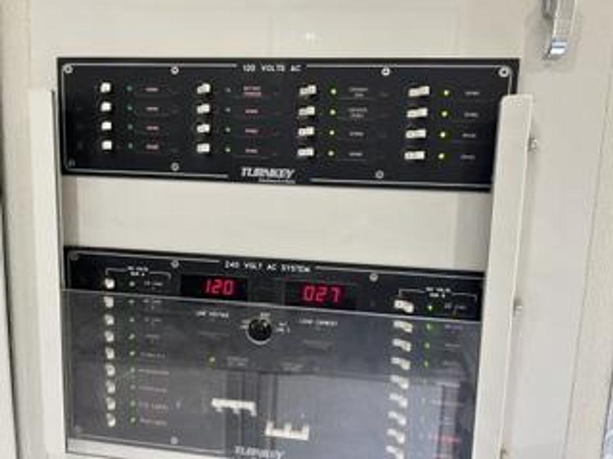 Used DATA VAN / CONTROL CENTER