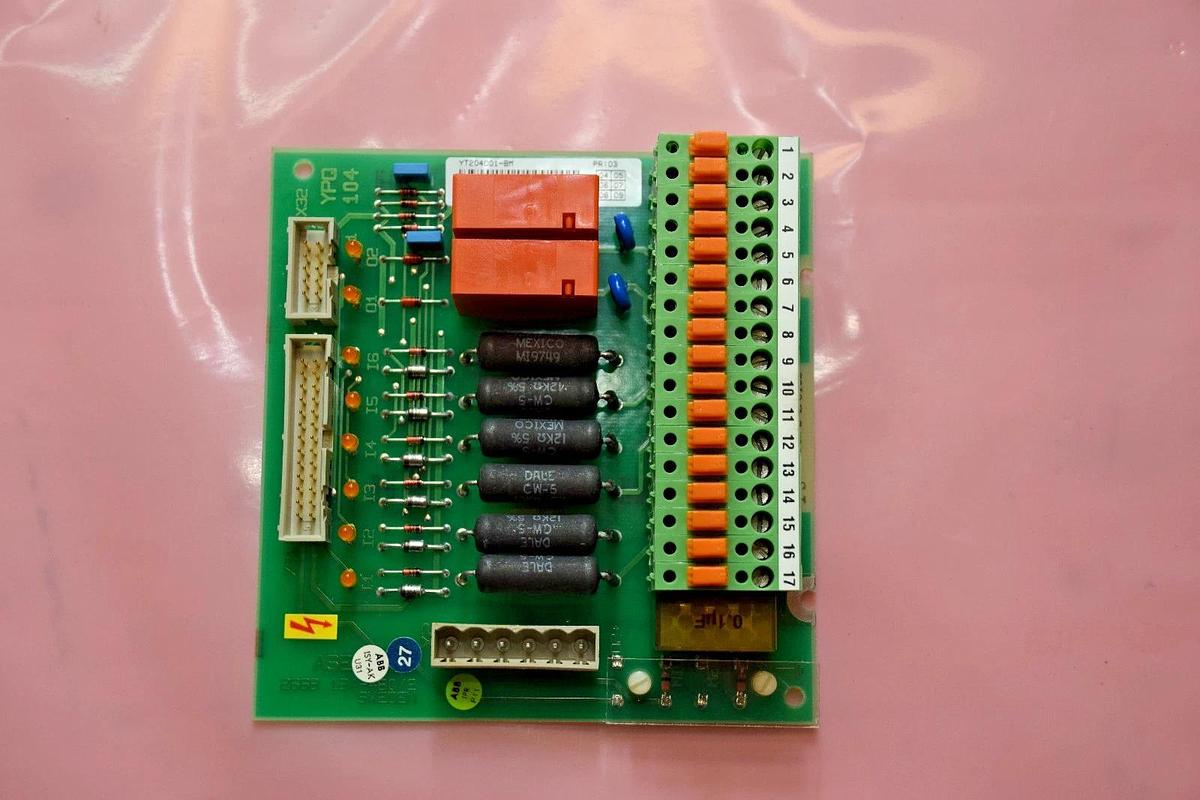 (New)  ABB YT204001-BM  YPQ 104C , YPQ 104C , RELAY MODULE