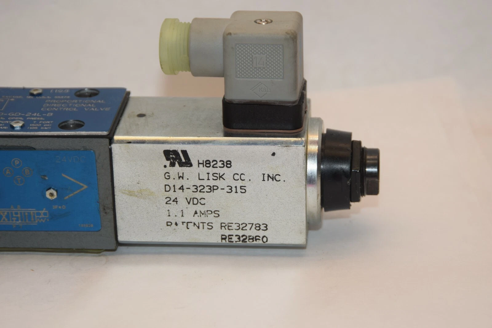 (NEW) CONTINENTAL HYDRAULICS ED03M-3F10-GD-24L-B Directional Control Valve