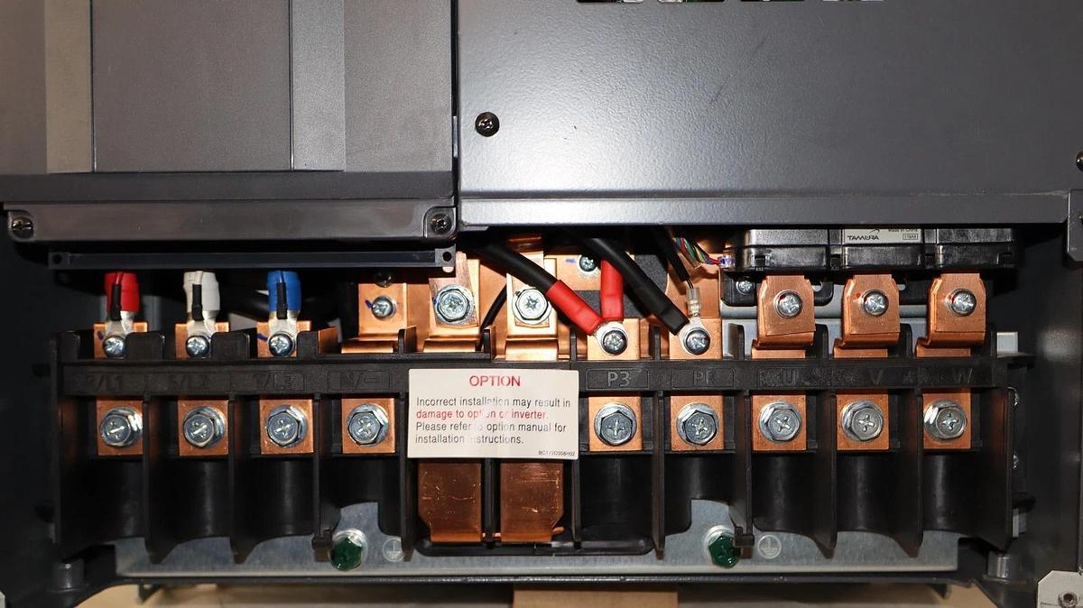 Mitsubishi Inverter Drive FR-A840-01160-1-60 FRA84001160160 3ph 380-500 60hp NOS