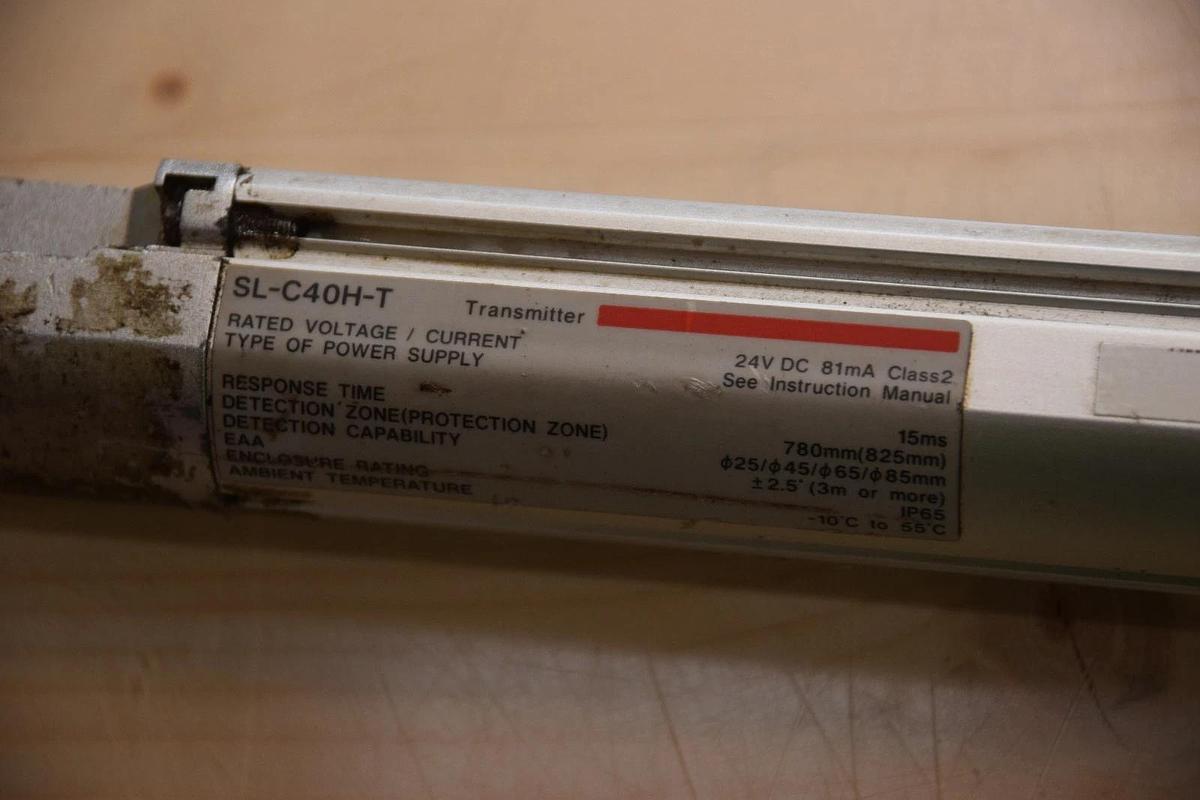 Used KEYENCE SL-C40H-T 24V 81mA 780mm CLASS 2 TRANSMITTER SAFETY LIGHT CURTAIN