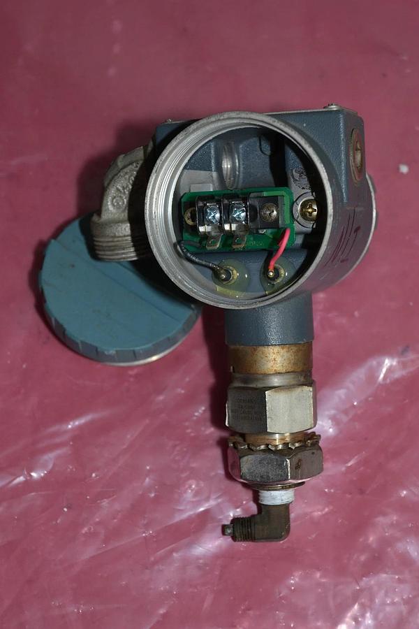 Used FOXBORO P/I CONVERTER 892-2 892 2 8922 97031858 15 PSI 12.5-36 V