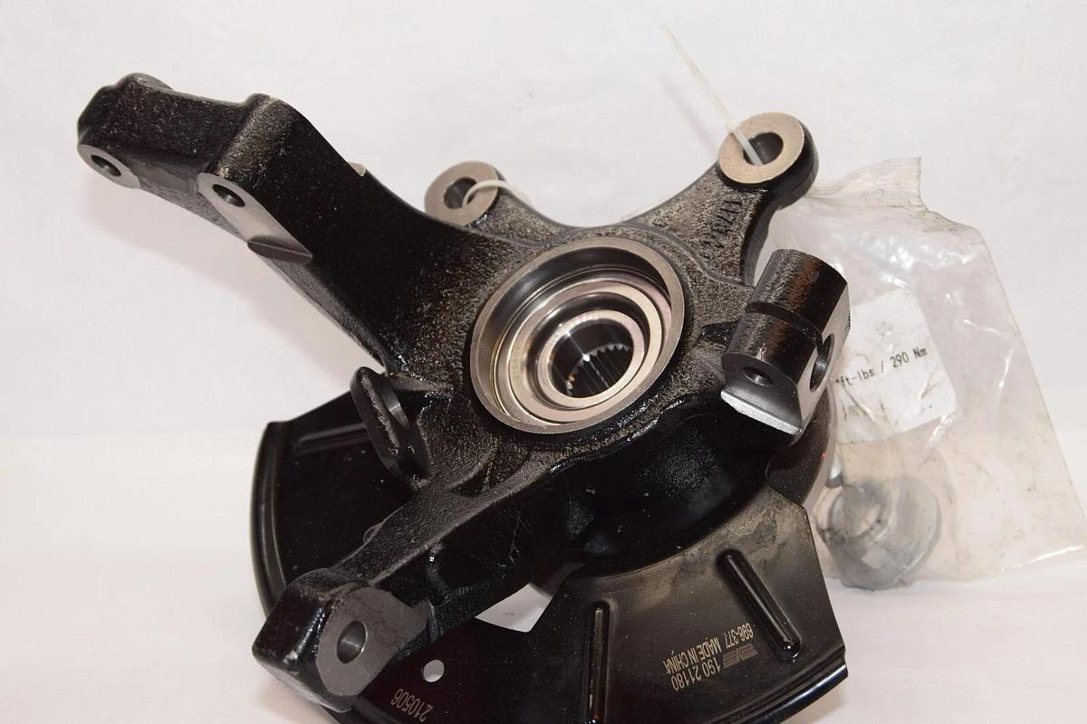 (NEW) DORMAN 698-377 19021180 Loaded Steering Knuckle