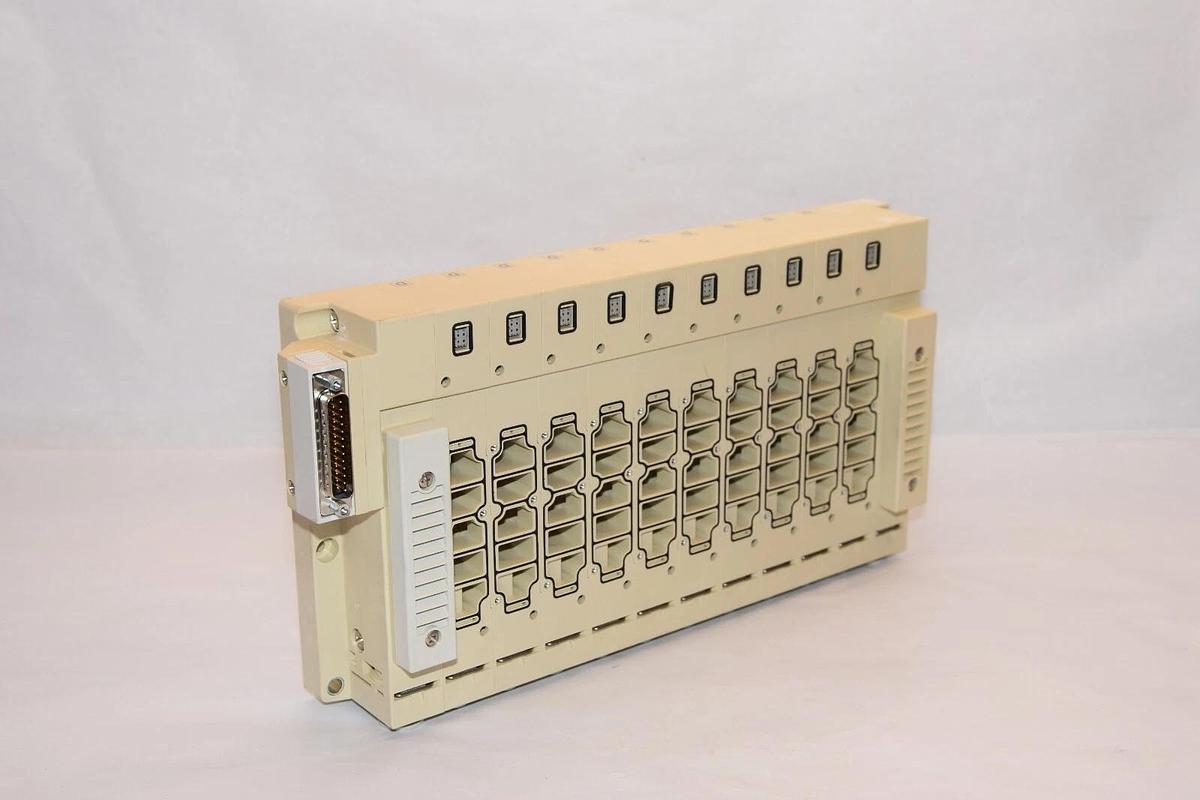 (NEW) SMC SS5V4-10FD1-10B-S-C8 Solenoid Valve Manifold