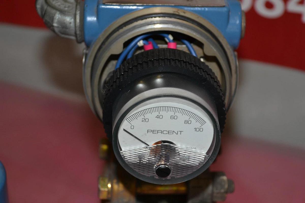 Used FISHER ROSEMOUNT TRANSMITTER C1151GP8E22M1C6 C115 1GP8E22M1C6