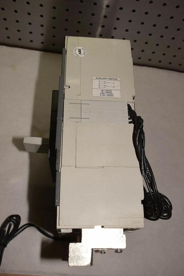 ABB S6N SACE S6 S6N800TX0-2AV8 Breaker AA00561395 122160041-001 400vac NEW