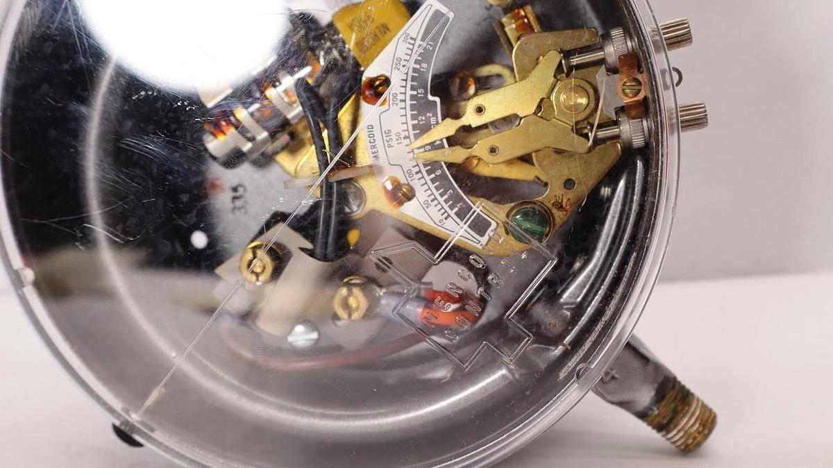 Used MERCOID DA-31-2-9 SPEC. 1325 Pressure Switch