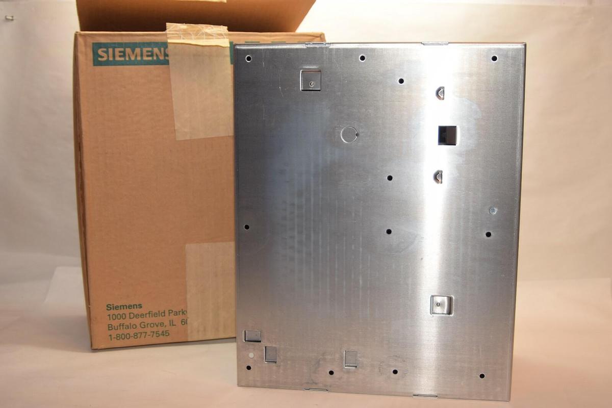 (NEW) SIEMENS 550 002 Aluminum Terminal Equipment Controller TEC Enclosure