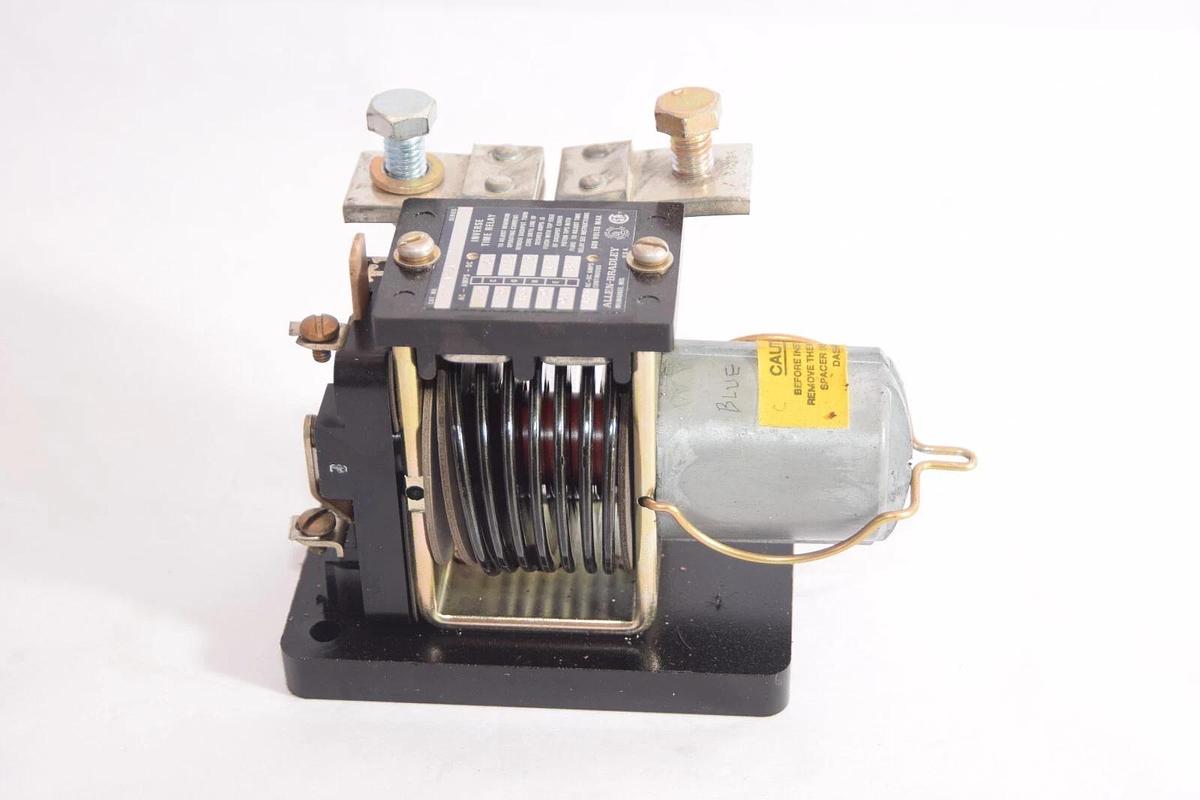 Used ALLEN BRADLEY BULLETIN 810 X-A23A 185A Continuous 600V Inverse Time Relay