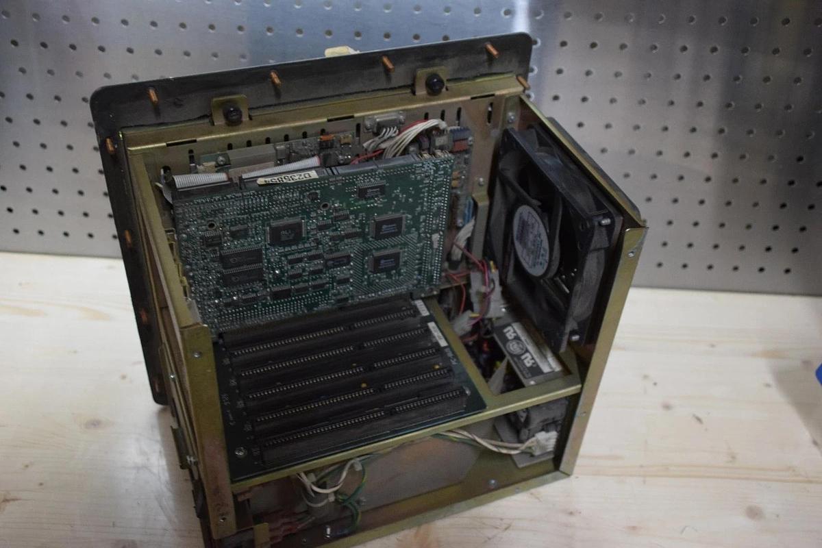 Used Cutler-Hammer D720  DS71205-01 Operator Interface Industrial PC