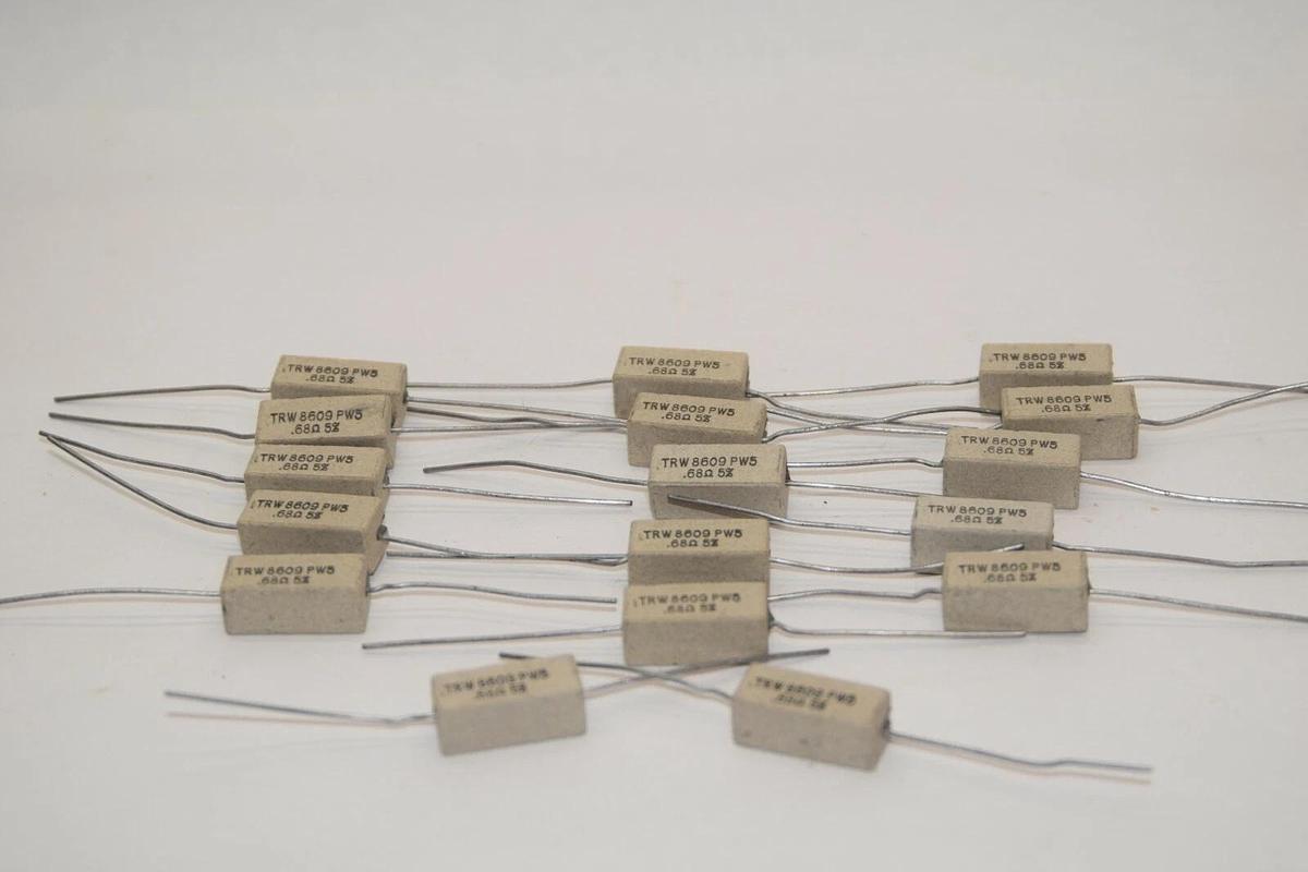 (NEW - Lot of 17) TRW 8609PW5 0.68Ω Wirewound Power Resistor