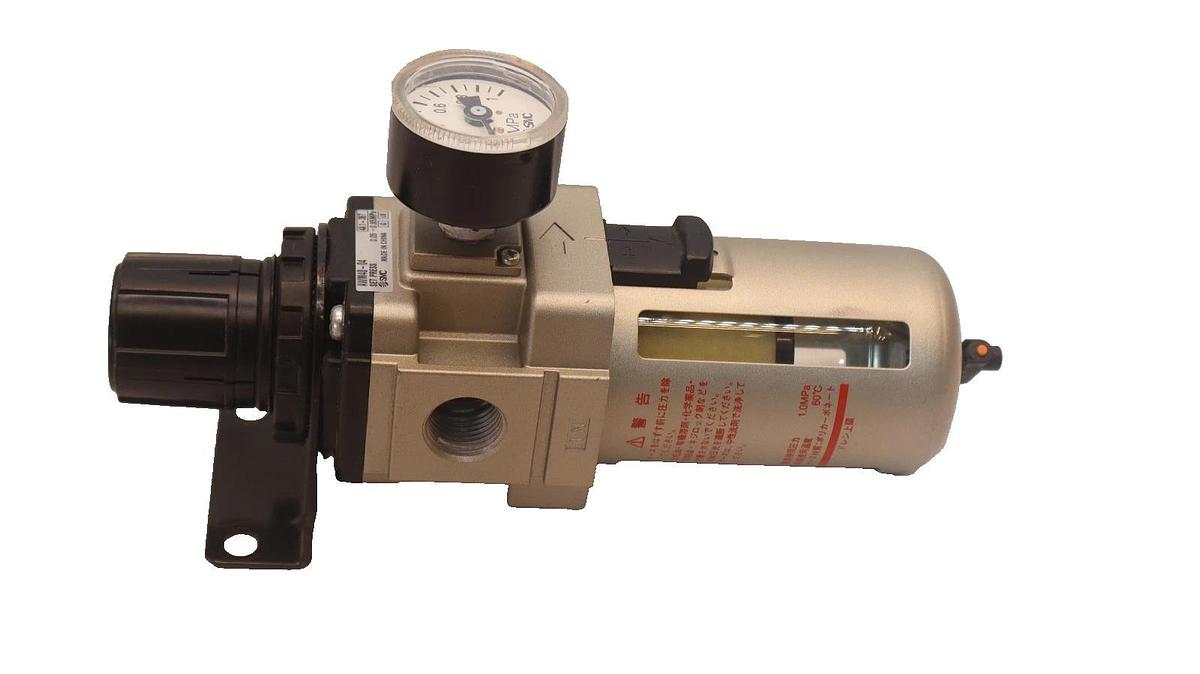 Used SMC AWM40-04 , AWM4004 0.05-0.85MPa 1/2"npt Cylinder Filter