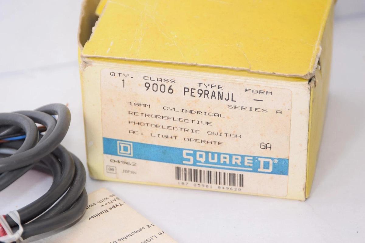 (NEW) SQUARE D PE9RANJL Series A 18mm Cylindrical Photoelectric Switch