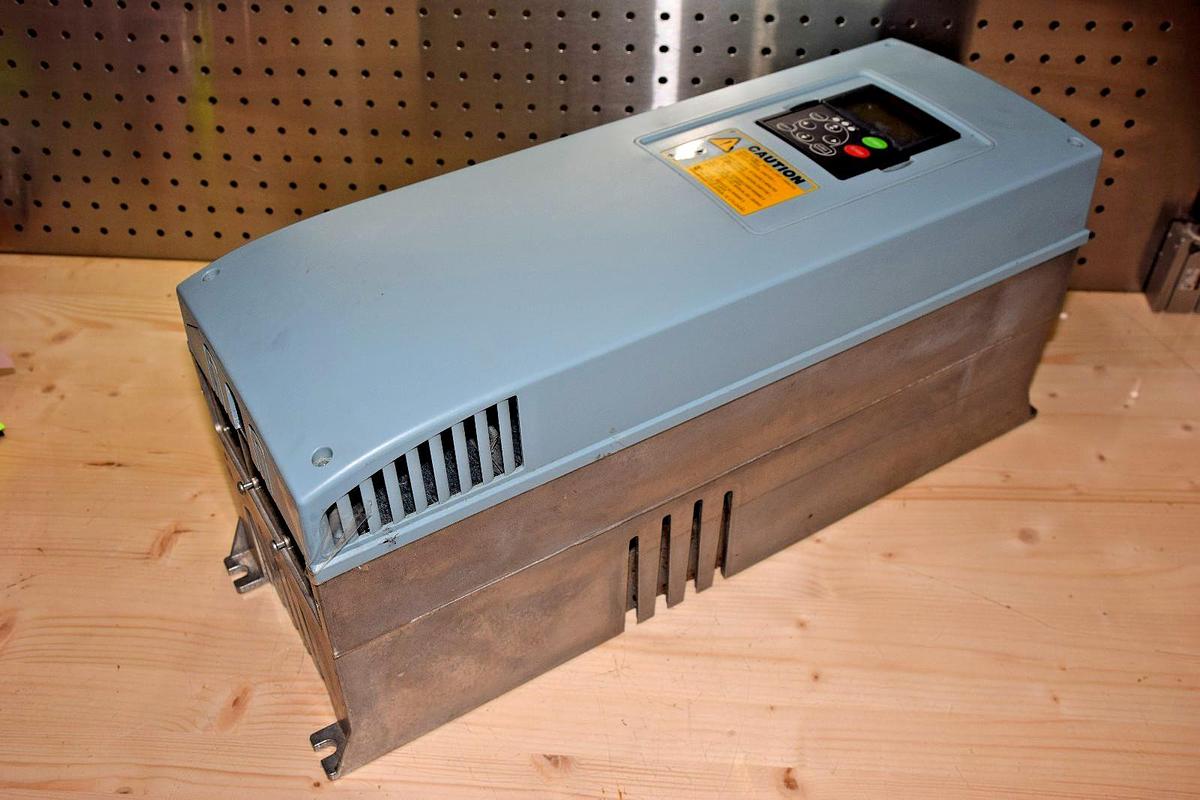 Used HONEYWELL NXS0150B1000 15HP 15 hp AC DRIVE 208-240v 3ph