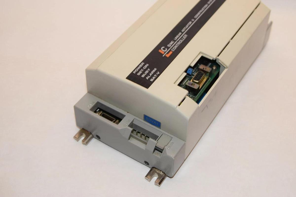 Used SMC LC1-1B3VA1-L5 LC Linear Actuator & Construction System Controller
