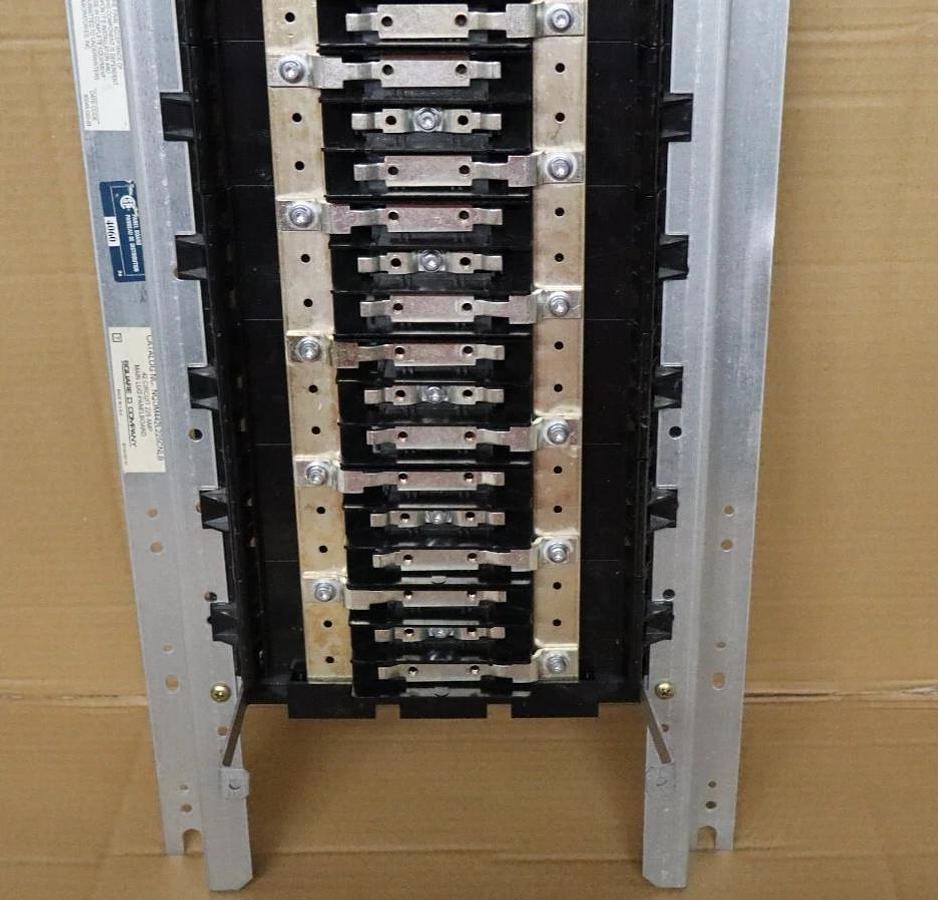 Used Square D 42 Circuit 225A Main Lug Panelboard Interior NQOM442L225CNLB 3ph