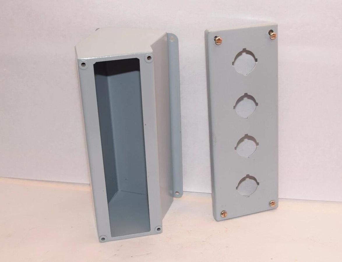 (NEW) WIEGMANN, Wpba4, 4 Hole angled operator push button Electrical Enclosure