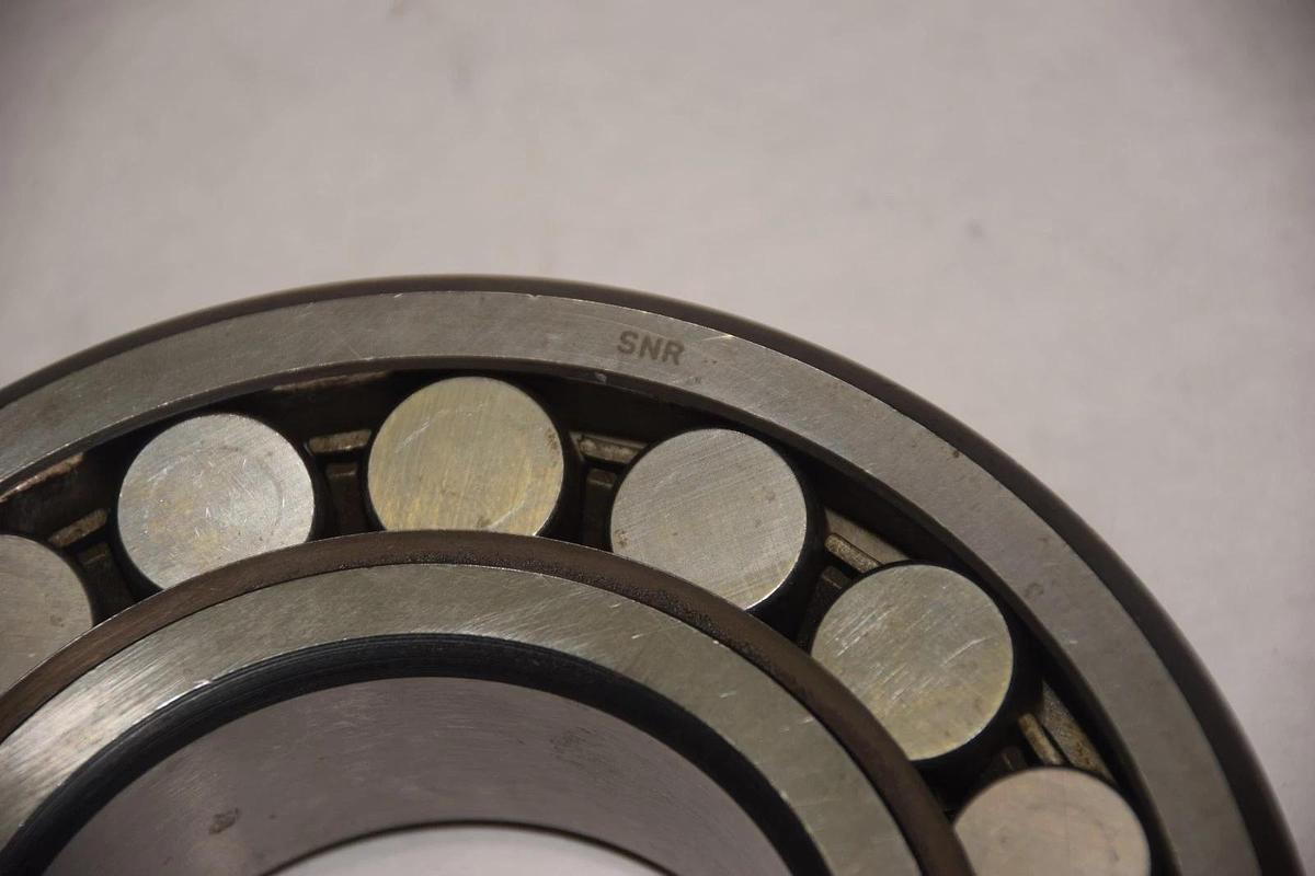 SNR 21313 K F32 SPHERICAL ROLLER BEARING NEW