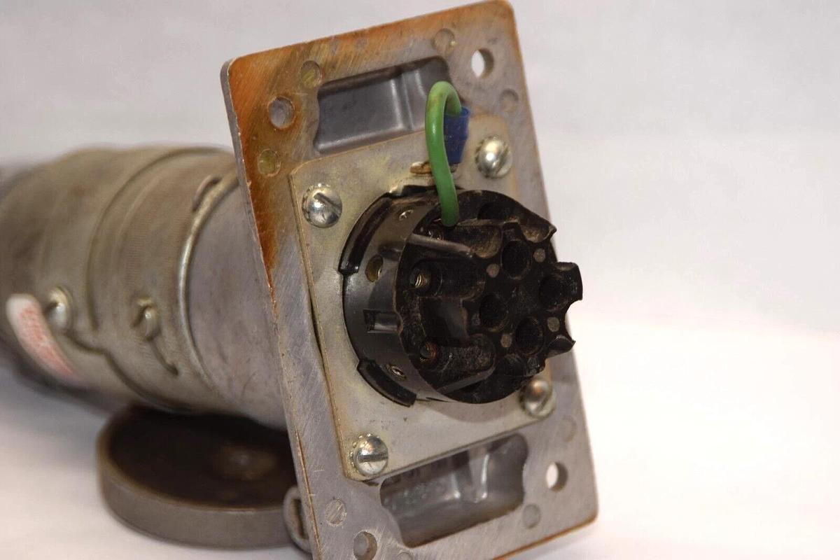 Used RUSSELL & STOLL SKP 4G SKP4G Ever-Lok Plug W/ SKR4G Receptacle  20A 600Vac