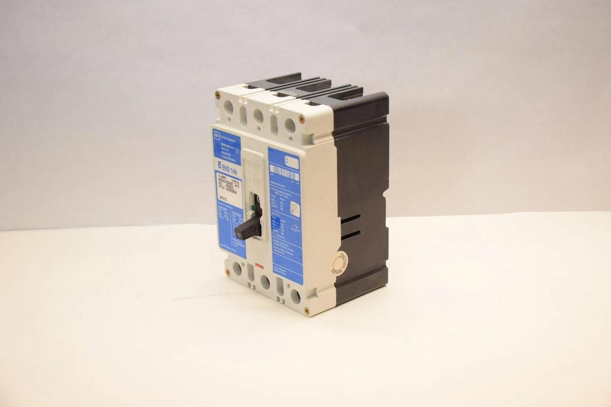 (New) CUTLER HAMMER / WESTINGHOUSE EHD3015 6638C90G84 15 Amp 3P Circuit Breaker