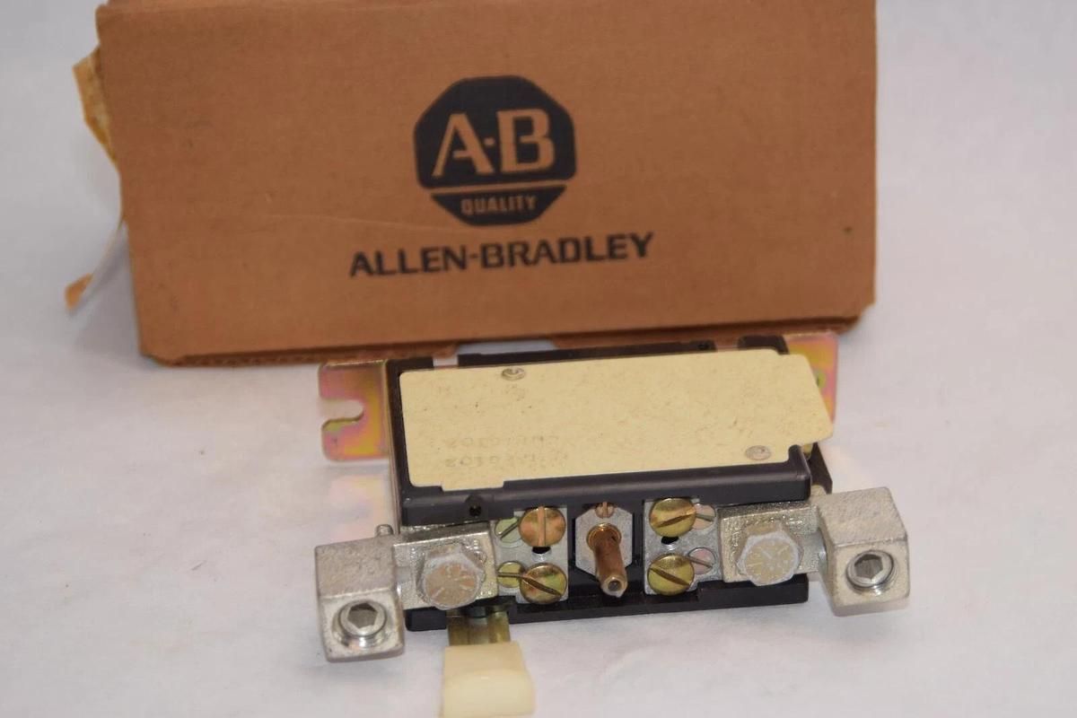 (NEW) ALLEN BRADLEY 815-DOV4 Series K Overload Relay