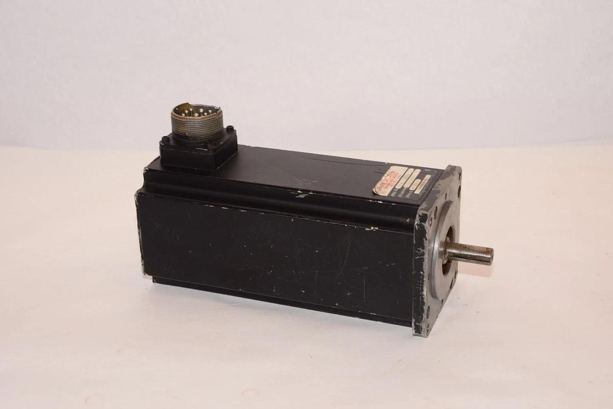 Used MOOG 304-141A 2700rpm 350 Max Voltage Brushless Motor