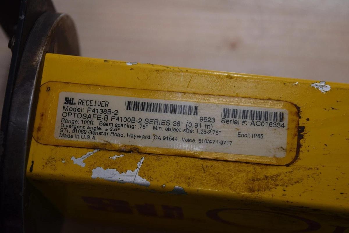 Used STI OPTOSAFE P4136B-2, P4100B-2, SERIES 36" 100' RANGE SAFETY LIGHT CURTAIN