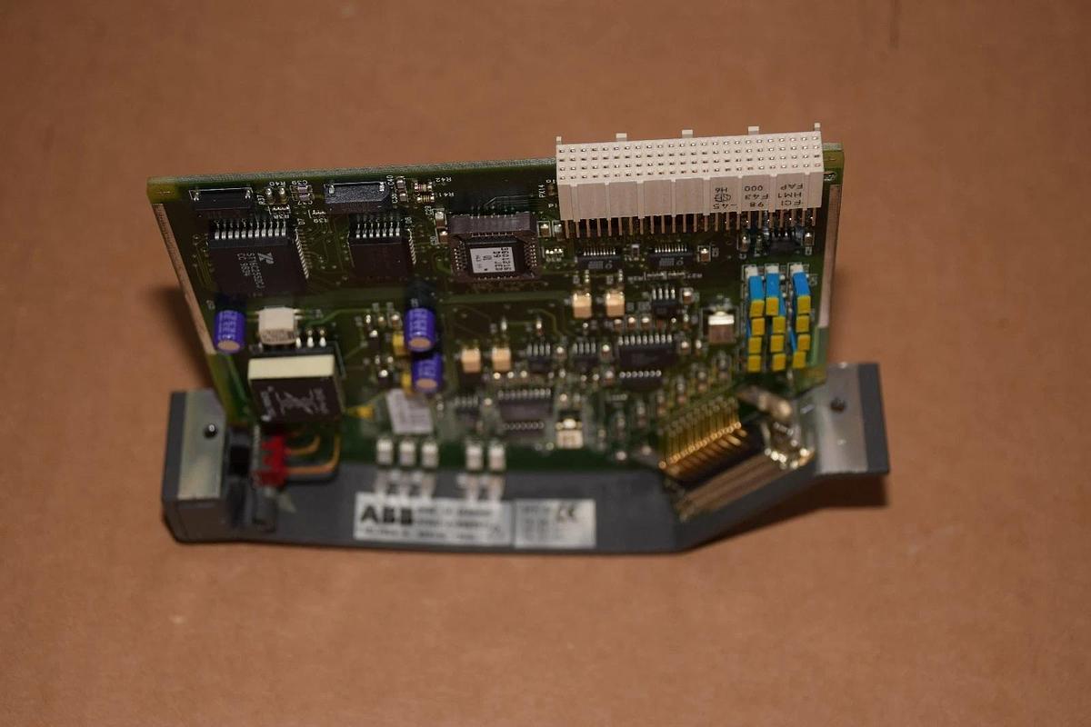 Used ABB  Freelance 2000 Fieldbus M. Serial Module Dual 37262-4-0369571 3726240369571