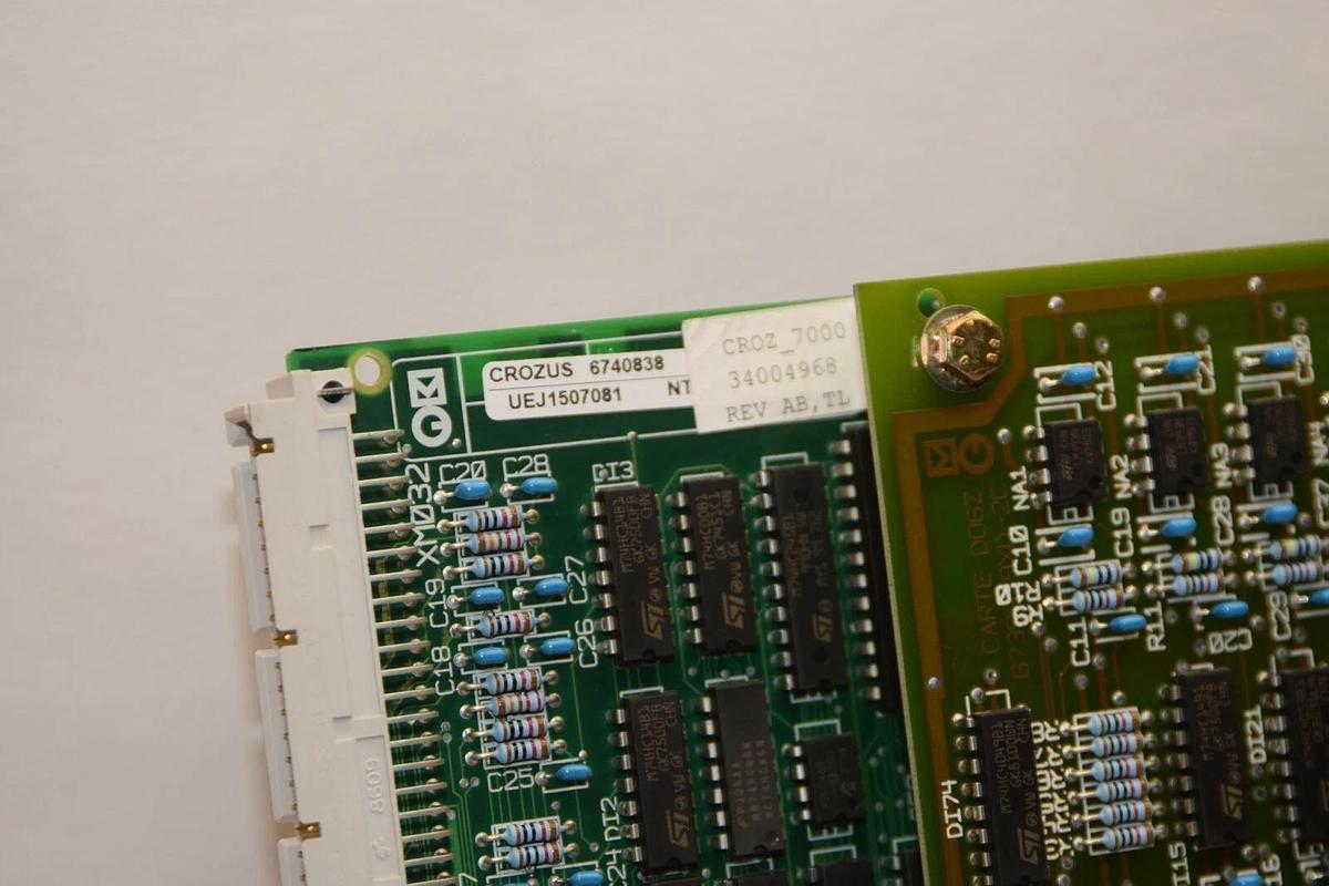 (NEW) MERLIN GERIN, CROZ_US 6740838 6739840 Croz_7000 34004968 Control Board