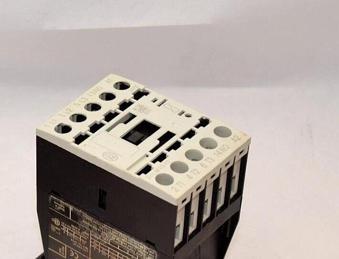 Used (Lot of 2) MOELLER DILM12-10 24Vdc Contactor