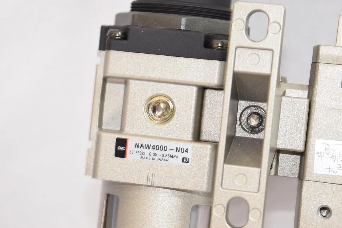 (NEW) SMC AC40-J1I24 / NAW4000-N04 / NAVA4000-N04 Pressure Regulator With Gauge