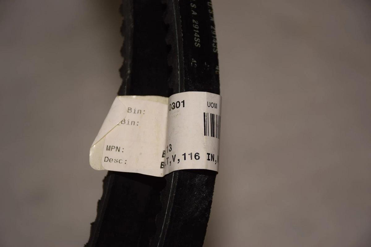 GATES Cogged V-Belt Belt BX113 9013-2113 116" OUTSIDE LENGTH 13/32" 21/32" NEW