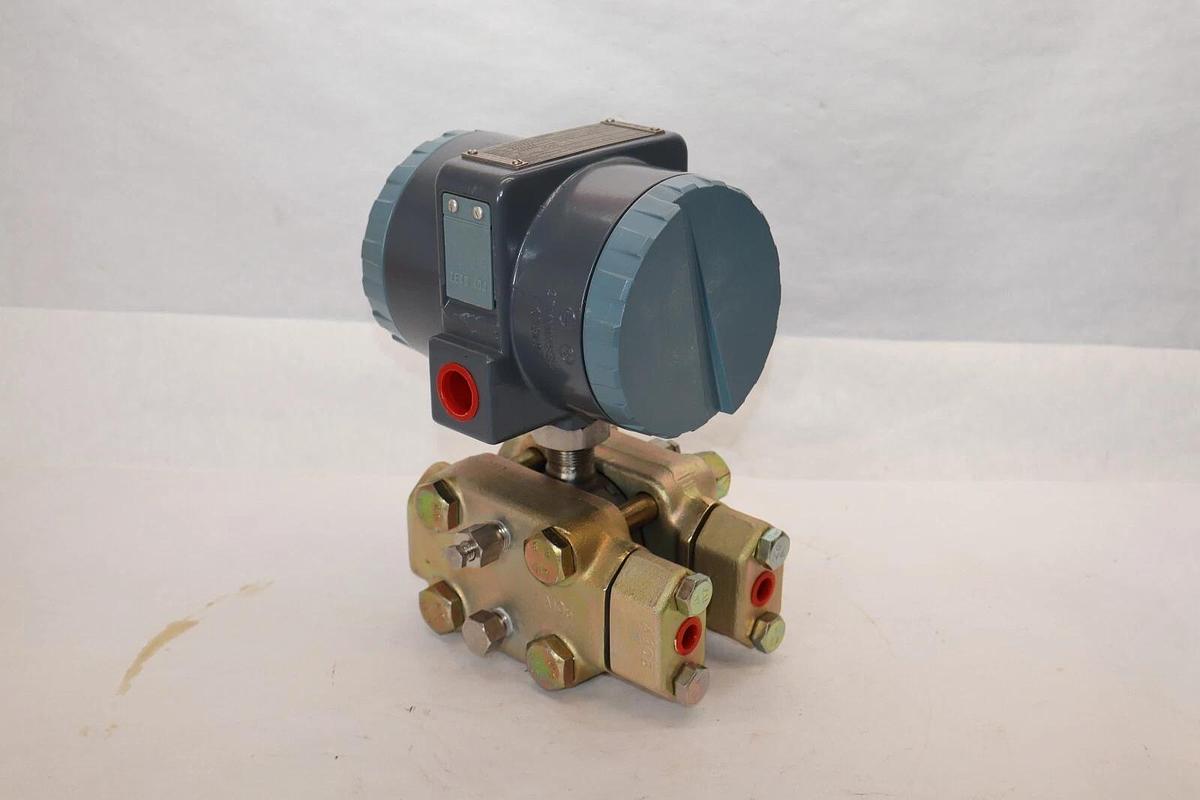 (NEW) FOXBORO 823DP-I3K1NM1 , 823DPI3K1NM1 12.5-65Vac Electronic Transmitter